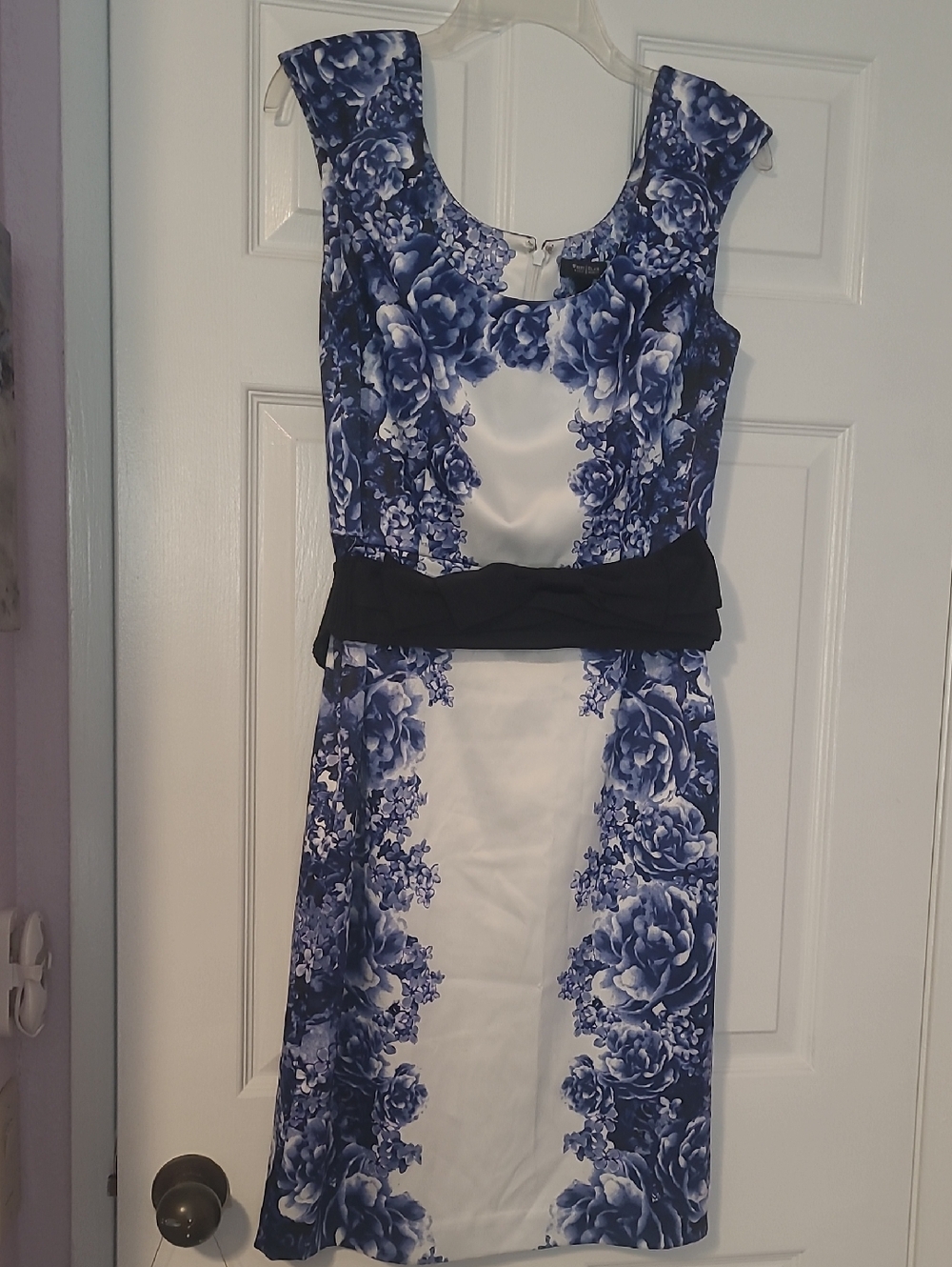 White House Black Market Blue and White Floral Dress